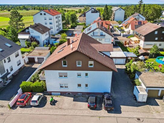 Kapitalanlage - Gepflegte 3-Zimmer-Dachgeschosswohnung mit Stellplatz in Stutensee Ortsteil Spöck