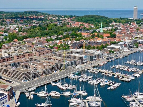 Traveblick! Exklusiver Erstbezug direkt an der Marina