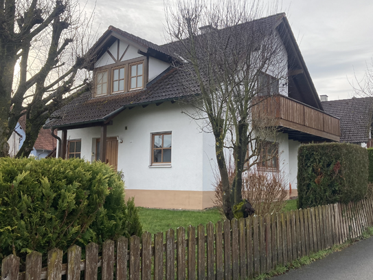 Freistehendes Einfamilienhaus in idyllischer Lage in Stegaurach/OT Dellern