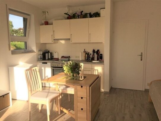 Single Apartment im Grünen, ruhig, möbliert, hoher Freizeitwert, 1 km von Gauting-Zentrum