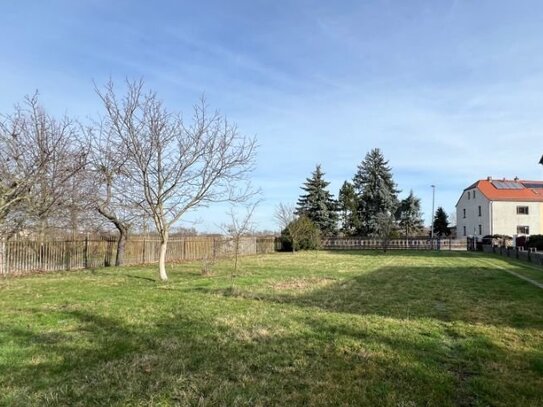 Wohnbaugrundstück mit Wochenendbungalow in Beucha zum Verkauf