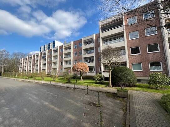 Aktuelle Modernisierung:3-Zimmer-Wohnung mit Balkon in Hamburg-Lokstedt zu Juli 2025!