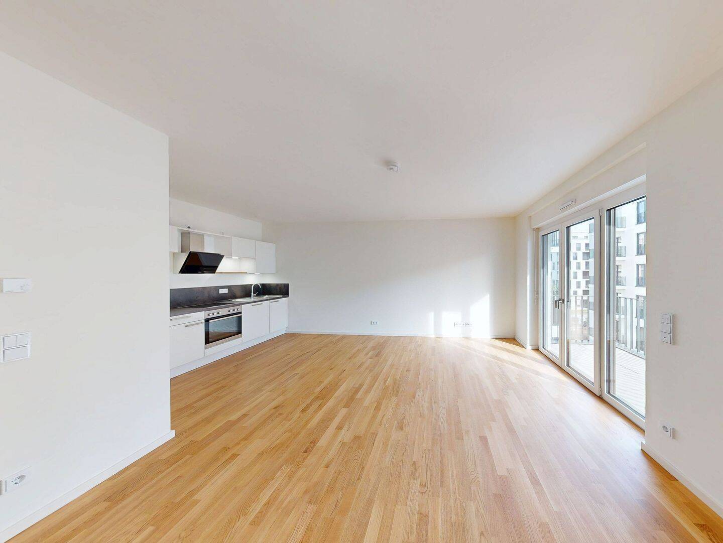 Erstklassiges Wohnen: Helle 2-Zimmer-Wohnung mit Einbauküche und Balkon - Photo 1