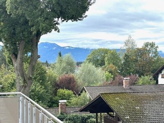 Erstbezug: 2-Zim- Penthouse in Innenstadtnähe mit Bergblick zu vermieten