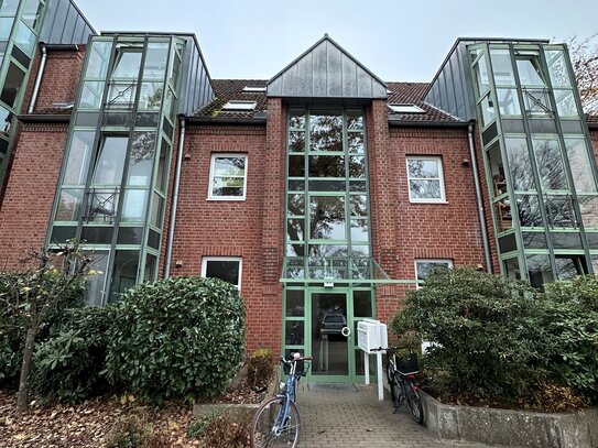 Rotes Feld - 4 Zimmer Maisonettewohnung mit Carport