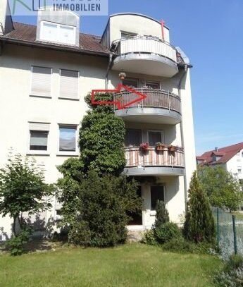 Schöne 2-R Wohnung mit Balkon, zentrumsnah - ruhige Lage mit PKW-Stellplatz