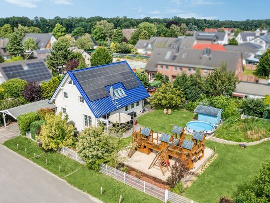 Exklusiv und energieautark! Hochwertiges Einfamilienhaus in Feldrandlage von Isernhagen FB