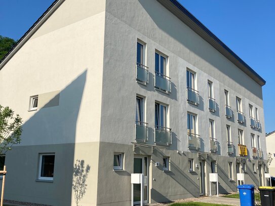 Wohnung im hochwertigen hellen Reihenhaus