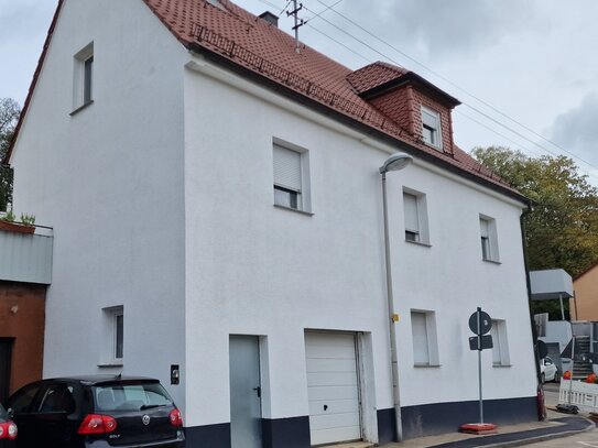 3 Familien Haus in Heilbronn-Biberach mit über 1.000m² Grundstück,Große Garage / Lager, und 3 Autoabstellplätze