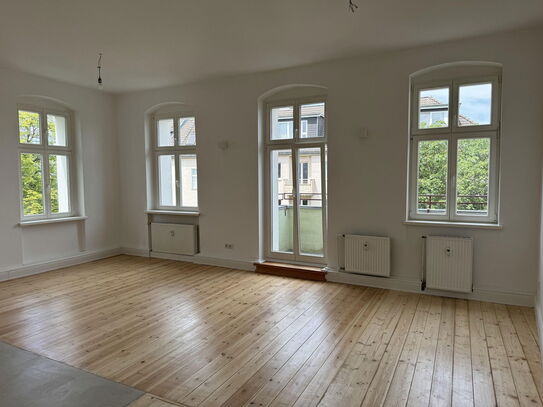 Bezugsfrei - 3-Zimmer-Albauwohnung mit Balkon - Provisionsfrei und frisch saniert