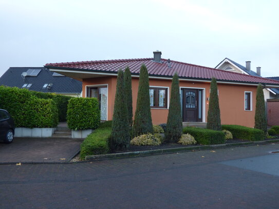 Bungalow mit Doppelgarage in Glandorf