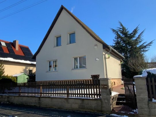 Berlin-Biesdorf Nord: bezugsfreies Einfamilienhaus m. Vollkeller, fußläufig z. S-Bahnhof Biesdorf