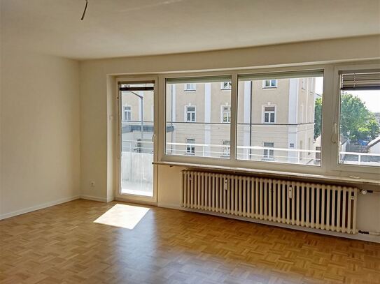 4,5-Zi.-Wohnung mit Balkon im Inneren Westen von Regensburg! Unmittelbare Nähe zum Herzogspark