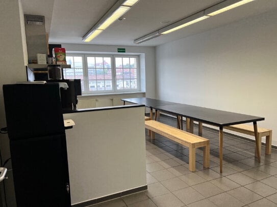 Rent your table in our office - Ihr Tisch im Co-Working-Büro - All-in-Miete