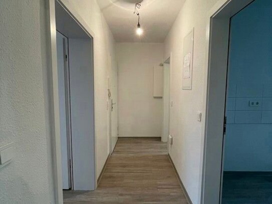 Günstige 3, 5 Zimmerwohnung ist noch frei !