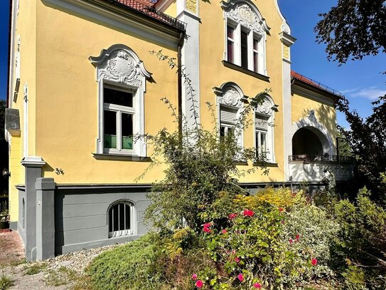 Der Traum von der eigenen Villa! Großes Anwesen mit großzügigem Grundstück in Bensdorf