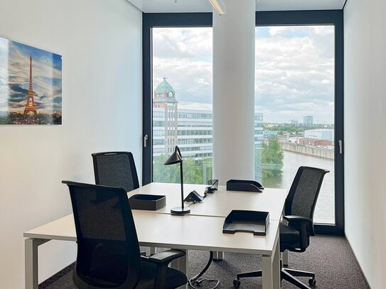 Privater Büroraum für 3 Personen in Regus Atrium