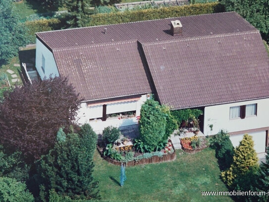 Bungalow mit viel Platz, 6 Zimmern und Tiefgarage in schöner, guter Lage von Starnberg-Söcking!