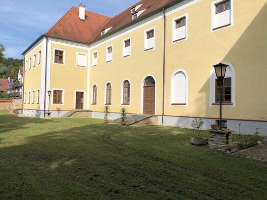 Exklusive Ergeschoßwohnung mit EBK in ehemaliger Schlossbrauerei