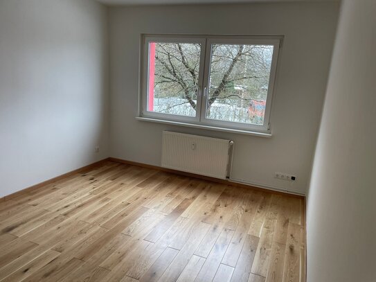 2 Zimmer Wohnung EG mitte