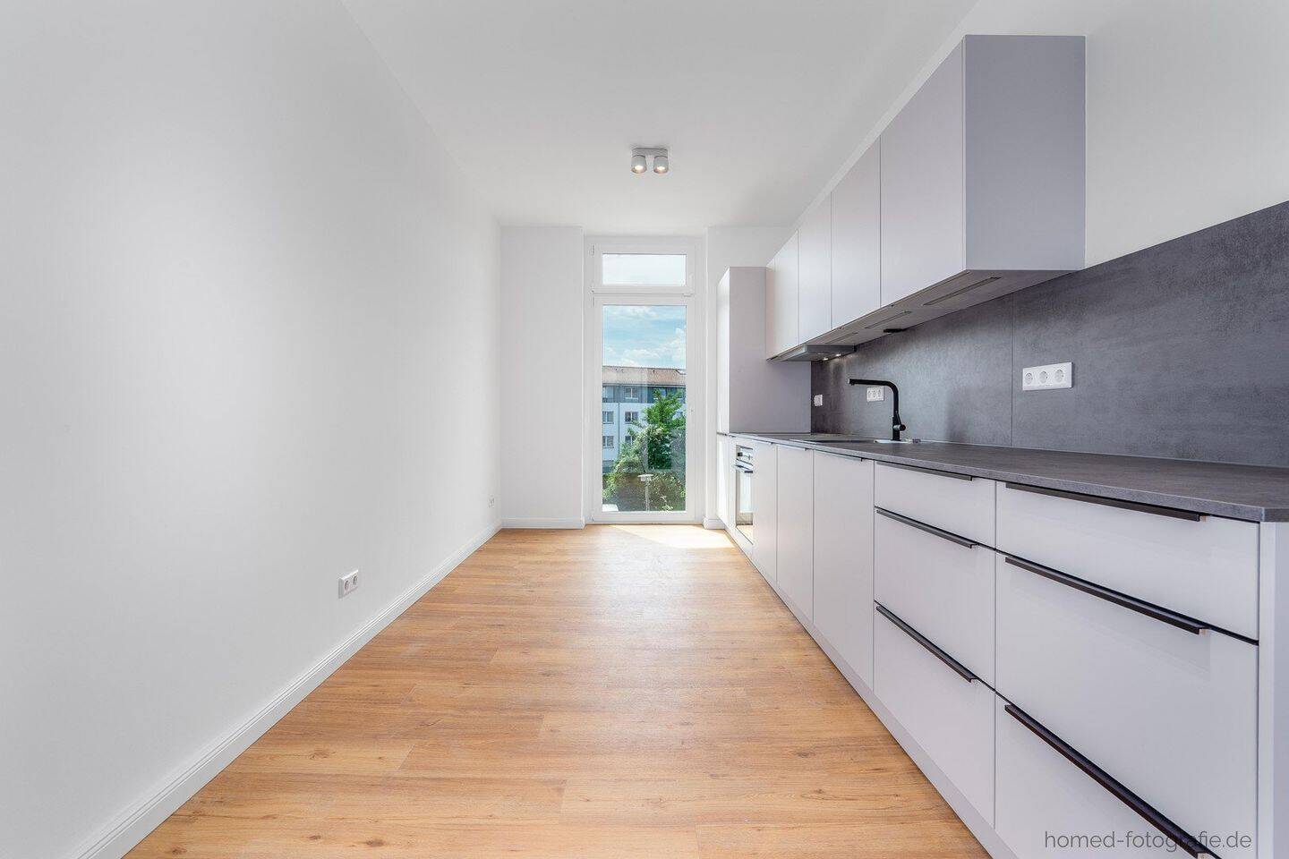 Erstbezug: 2-Zi Altbau auf Neubau-Standard, 72 m², EBK, Balkon - Foto 1
