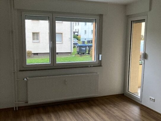 Schöne 2-Zimmer Erdgeschosswohnung mit neuen Bodenbelägen zu vermieten