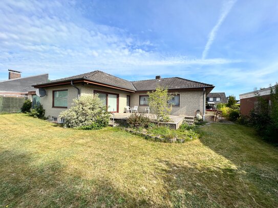 Charmanter Bungalow mit Vollkeller und Garage