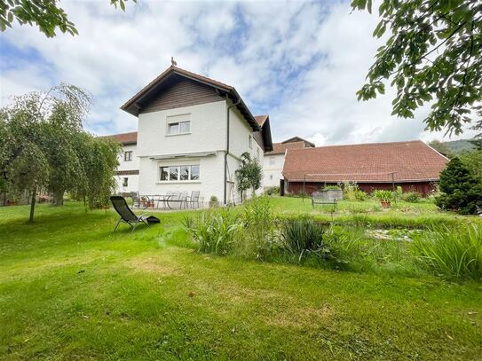 Ehemaliges "Sacherl" mit großem idyllischen Garten in zentraler Dorflage