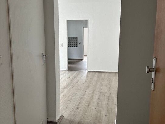 1.OG Schöne 2-Zimmer-Wohnung Krefeld-City!