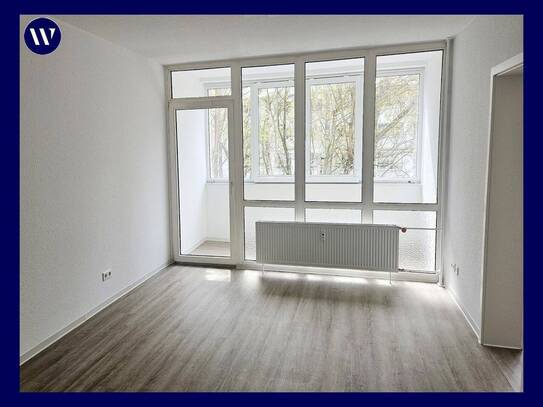 Frisch modernisiert mit Wintergarten: 4 Zimmer + modernes Bad + Gäste-WC, neuer Boden, Aufzug