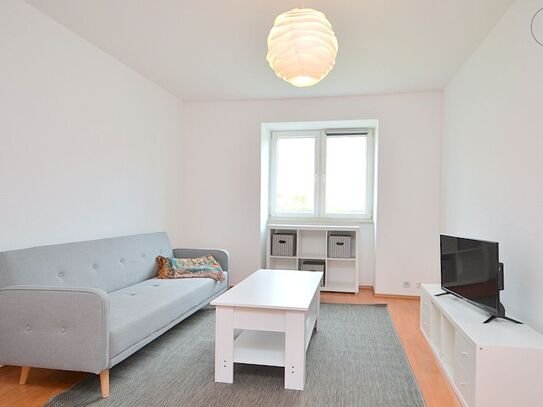 Modern und neu möbliertes 3-Zimmer-Apartment mit WLAN und Balkon in Fürth