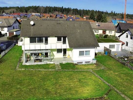 Gepflegtes Zweifamilienhaus mit großem Garten!