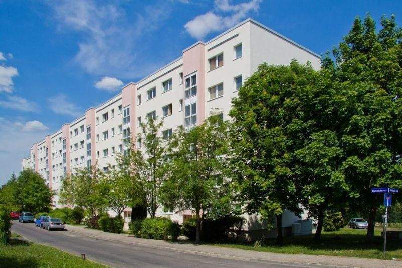 Renovierung einer familienfreundlichen 3-Zimmer-Wohnung mit Balkon!