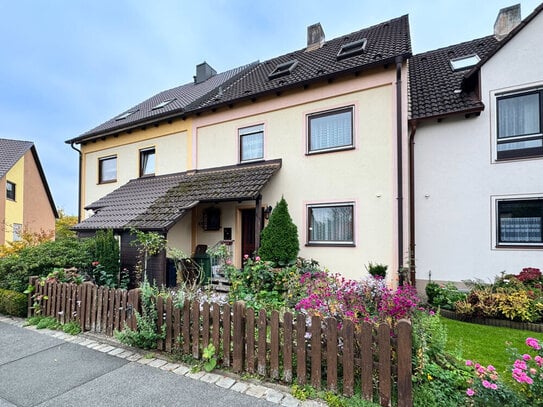 Familienidyll in Oberasbach: Reihenmittelhaus mit Garten und Wohlfühlfaktor