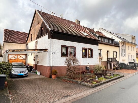 Nonnweiler-Kastel: Einfamilienhaus mit 4 Schlafzimmern, Scheune und separatem Bauplatz