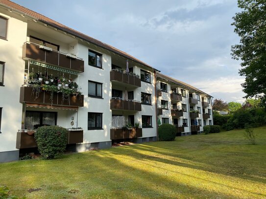 gepflegte 4 - Zimmerwohnung mit sonnigem Balkon zu sofort frei