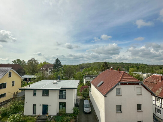 2-Raumwohnung (BJ 1995) mit 2 Balkonen, Aufzug, Tiefgarage & Blick in die Auenlandschaft