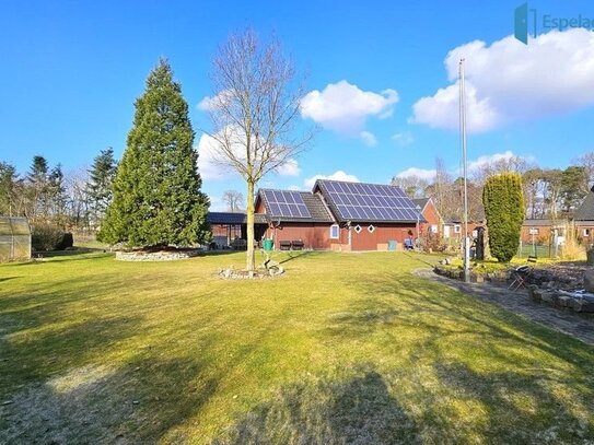 TOP Zwei- Familienhaus mit 2.088 m² Grundstück, PV-Anlage und vielen Extras