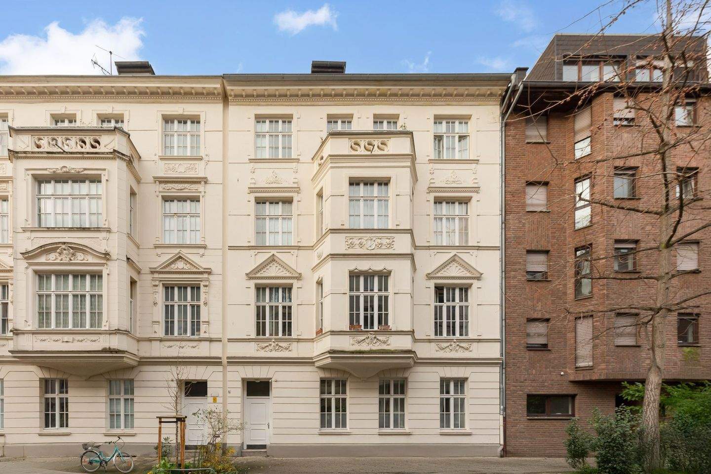 Sanierter Altbau in Bestlage - Stilvolles Wohnen mit hohen Decken in Unterbilk