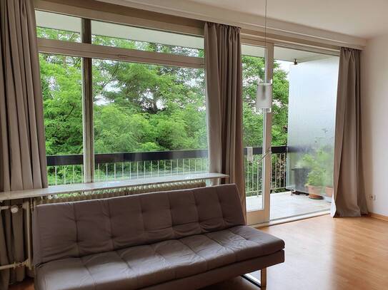 Helle Zwei-Zimmer-Wohnung mit schönem Ausblick