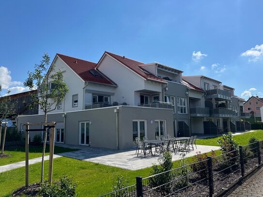 Sonnig-helle 2-Zi. Seniorenwhg. barrierefrei mit Lift; Balkon, Carport