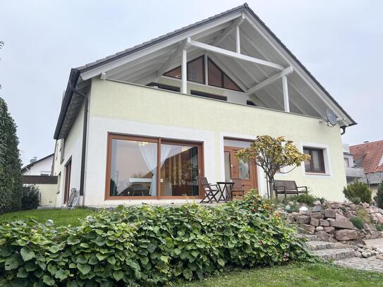 Exklusives 3-Familienhaus mit Traumgrundstück - Ideal als Mehrgenerationenhaus oder Kapitalanlage