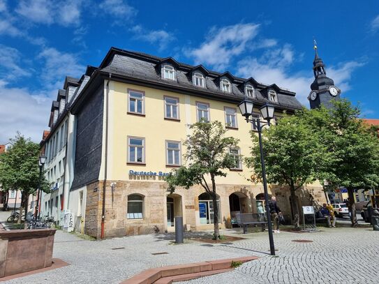 Zentralliegende 2-Raum-Wohnung mit Dachterrasse und Einbauküche