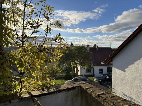 Eine Doppelhaushälfte in Ballstädt zum Ausbau - mit großem Garten