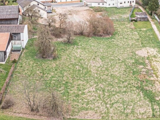 OH-114-25 Dorfgrundstück mit Baupotential im Landkreis Schwandorf mit guter Autobahnanbindung