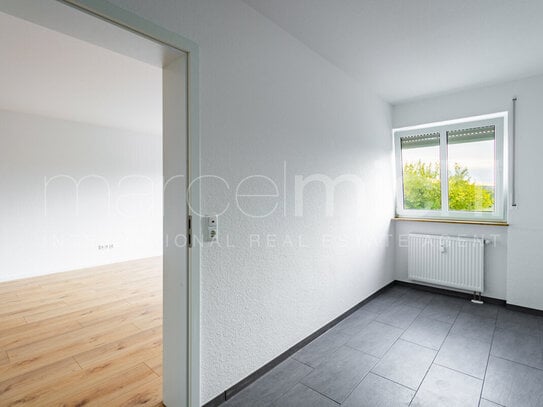 2-Zimmer Souterrainwohnung mit viel Tageslicht, vollständig renoviert, inkl. Stellplatz!!