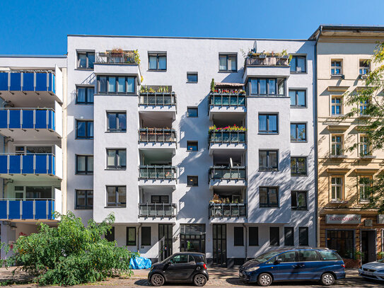 Die Vielfalt Berlins in der Nachbarschaft - freie 2-Zi.-Wohnung mit Loggia mitten in Moabit