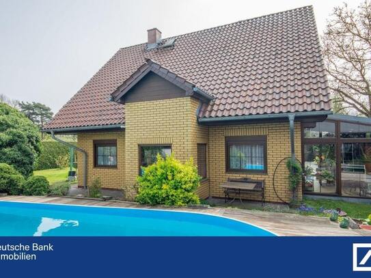 Einfamilienhaus mit Wintergarten und Pool in Oranienburg