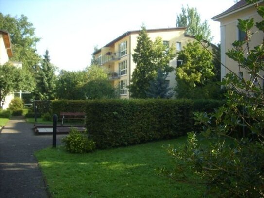 Villenviertel Leutzsch - wunderschöne 3-Raum-Wohnung im 1. OG, mit Südwest-Balkon, FB-Heizung, Tiefgarage - langjährig…