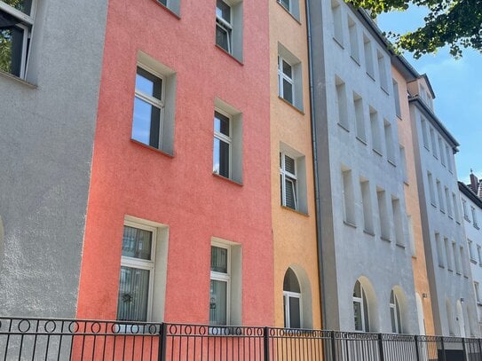 Gut geschnittene 1 Zimmer Wohnung mit offener Kochnische in zentraler Lage von Düsseldorf